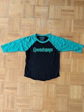 Goosebumps Raglan Promo Tee in Black and Green - Youth Small